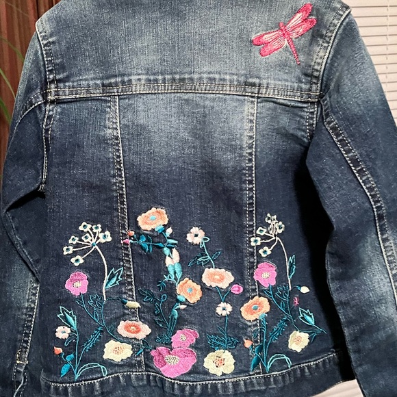 PEEK PRE-LOVED LITTLE GIRL FLORAL & BUTTERFLY EMBROIDERED DENIM JACKET - Picture 10 of 11